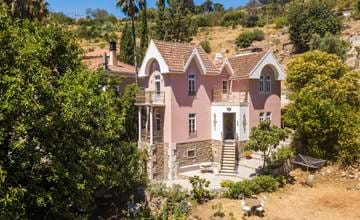 Romantische villa, perfect voor een B&B of klein boutique hotel in het mooie Caldas de Monchique