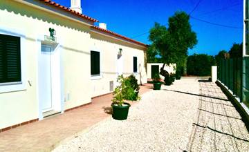 5 cottages with a total of 8 bedrooms close to Algoz, great opportunity!