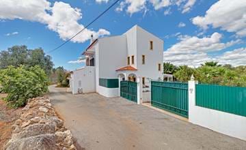 Haus / Villa zu verkaufen in Albufeira, Paderne