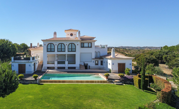 Fabulous villa with heated pool and breathtaking views