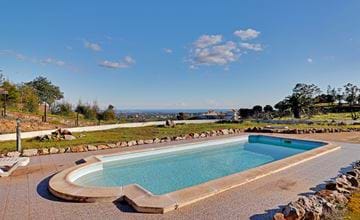 Spectaculaire villa bovenop een heuvel met adembenemend zeezicht