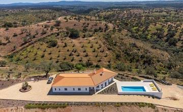  Discover this stunning new Alentejo 3-bedroom villa with mesmerizing countryside views.