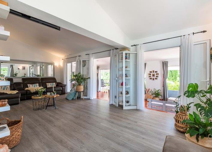 Villa for sale in Silves