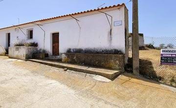 Casa rural portuguesa com 4 quartos  para renovar