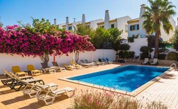Charmante woning met 3 slaapkamers genesteld tussen de schoonheid van de Algarve  