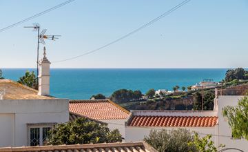 Apartment with garage and sea view in old town Albufeira