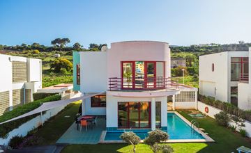 Farbenfrohe eklektische Villa mit privatem Pool in Albufeiras begehrtester Gegend