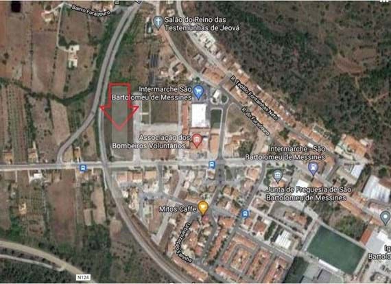 Lote de 565 m2 para construção de moradia com 265 m2 de área bruta, situado na Vila de São Bartolomeu de Messines.