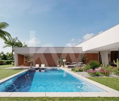 VILLA WITH A TOTAL CONSTRUCTION AREA OF 500 SQM - WITH GARDEN AND SWIMMING POOL. PLOT WITH 1330 SQM. - Portimão Monte canelas