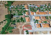 ​Building plot with 221m2 located in Azaruja, Évora.