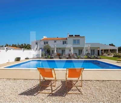 Beautiful Detached Villa with Large Swimming Pool and Garden - Lagoa 