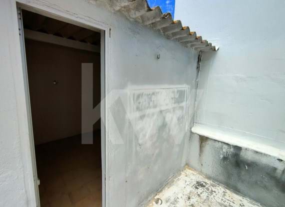 House to recover in downtown Olhão