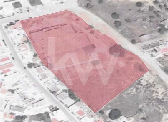 Land with 9108m2 for industry in Quelfes - Olhão