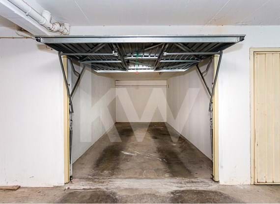 Espaçosa Garagem na Porta Nova em Tavira com 3 lugares