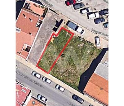 Land in the center of Portimão for construction to build your future home. - Portimão Gil eanes