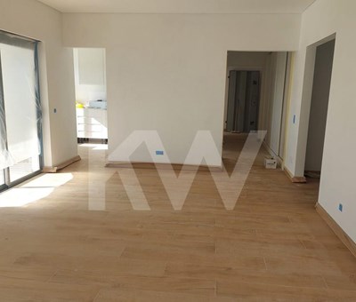 Three Bedroom Apartment - Large Areas - Garage and Private Terrace - Lagoa - Lagoa Calvário