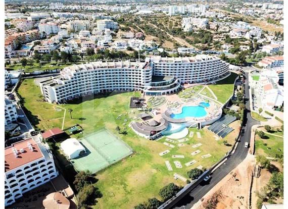 4 * Paraiso de Albufeira Complexo turistico / Hotel à venda- Algarve - Portugal