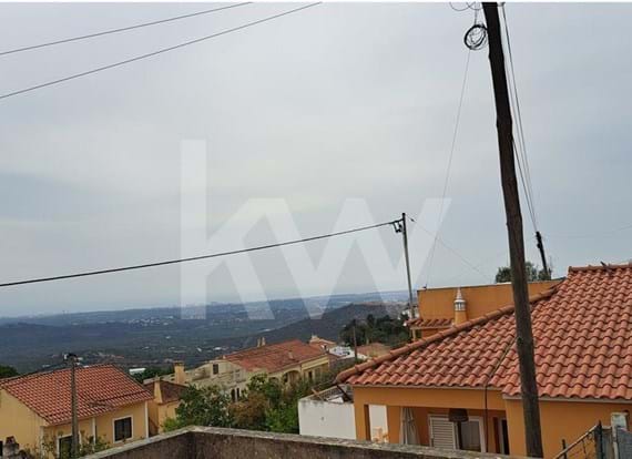 Single storey 2-bedroom house with 980m2 plot - south-facing ☀️Loulé