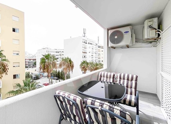 T 2 Refurbished with sea view | Parking|Furnished