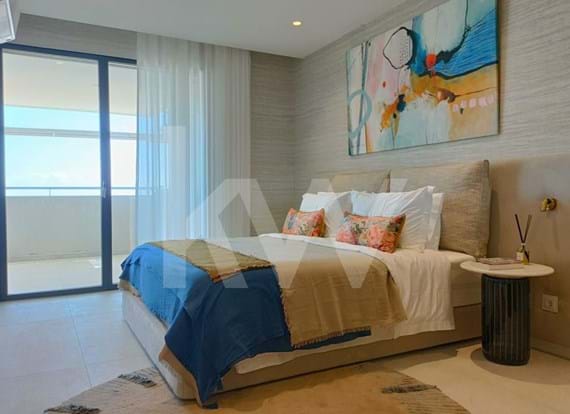 Apartamento T3 em Lagos, com vista mar em condomínio com piscina, sauna e ginásio.