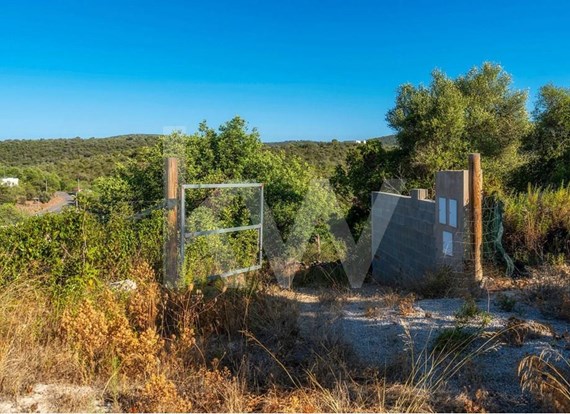 Land 2100m2| Water Hole | Fenced | Good access  | Querença | Loulé