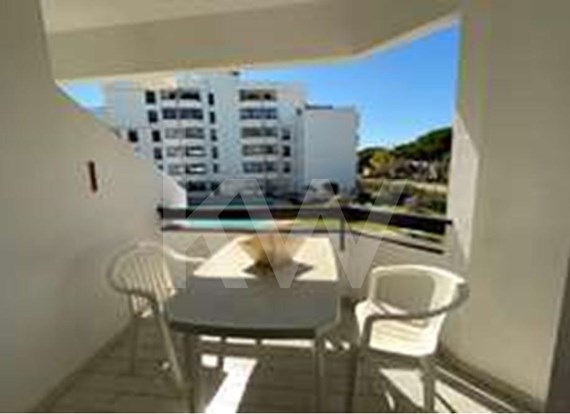 T1 with 94 m2 in Vilamoura in a condominium with swimming pool.