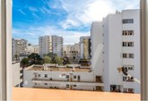 Apartment on the 7th floor completely renovated located on Avenida Sá Carneiro - Quarteira