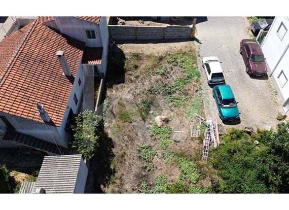 Terreno Urbano com PROJECTO APROVADO para moradia T3 com garagem em Monchique