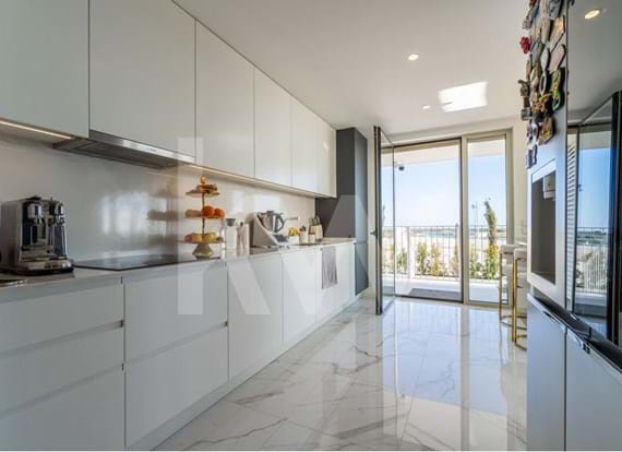 Luxury in the Heart of Faro: Exclusive Apartment with Ria Formosa Views