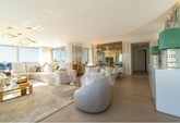 Luxo no Coração de Faro: Apartamento Exclusivo com Vista para a Ria Formosa
