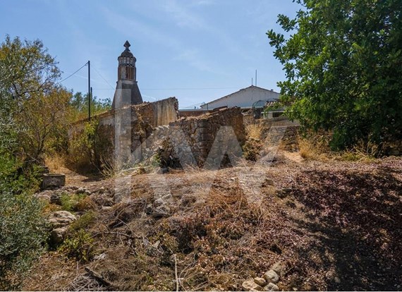 Ruin with plot in Peral - São Brás de Alportel