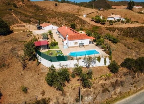 Fully renovated single storey house in the Algarve mountains - In São Marcos da Serra