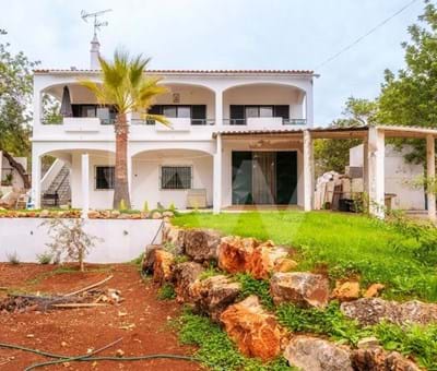 Detached Villa for sale with 14780m2 of land 6 km from Loulé - Loulé Amendoeira