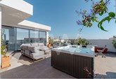 Seaside Serenity: Luxurious 3-Bedroom Penthouse with Rooftop Jacuzzi in Tavira Centre