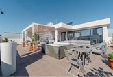 Seaside Serenity: Luxurious 3-Bedroom Penthouse with Rooftop Jacuzzi in Tavira Centre