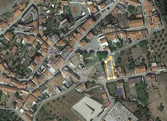 Land for urban construction, in São Marcos da Serra.