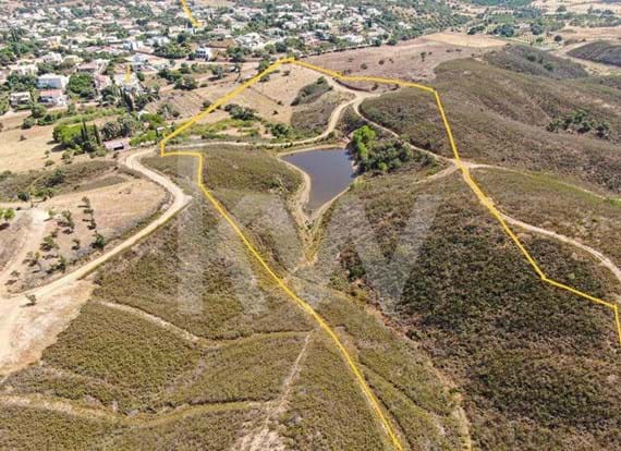Land for sale with building project for 100 accommodation units in Portimão, Algarve