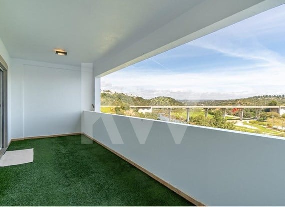 Moradia moderna de três quartos, com elevador e vista deslumbrante, na Colina da Asseca, Tavira