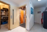 Moradia moderna de três quartos, com elevador e vista deslumbrante, na Colina da Asseca, Tavira
