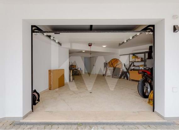 Apartamento T3 - Qualidade Máxima. Garagem e Terraço Privado - Portimão