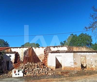 Ruina com Terreno de um hectare em Paderne, Albufeira - Venda - Albufeira Lentiscais