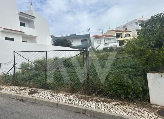 Plot of land, with 498 m2, for construction of a single-family house, in Aldeia do Carrasco, Portimão, Algarve