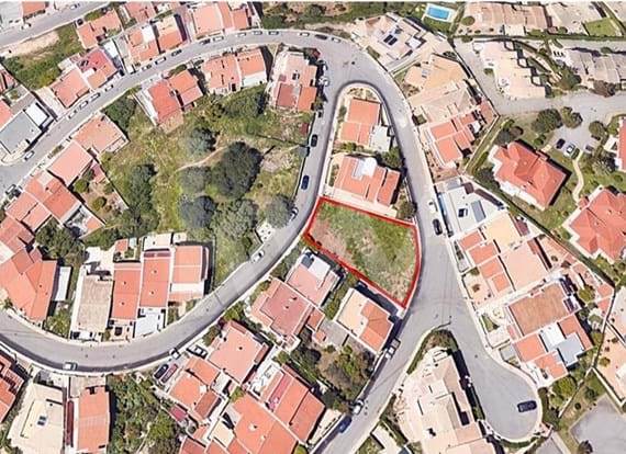 Plot of land, with 498 m2, for construction of a single-family house, in Aldeia do Carrasco, Portimão, Algarve