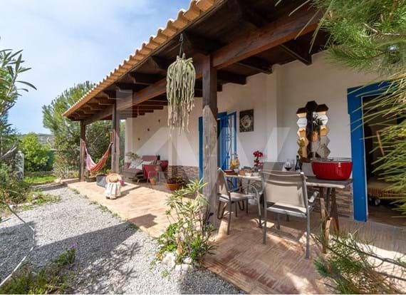 Small farm close to the Estoi Palace with magnificent views and tranquility