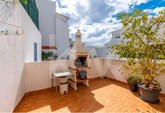 T2 Apartment with Terrace and Pool in the Center of Quarteira