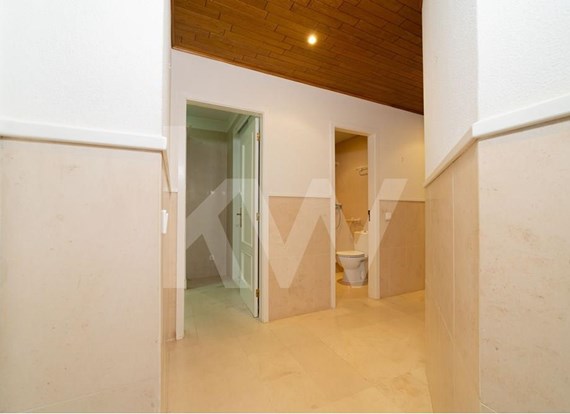 2 bedroom apartment with two bathrooms on the first line of the sea in Monte Gordo