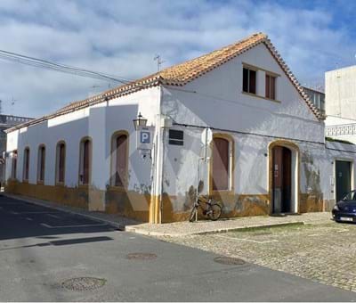 Armazém com projeto aprovado para venda em VRSA - Vila Real de Santo António Centro