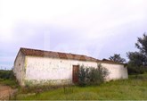 Set of Rustic Land with Ruins located in Ribeira de Arade, São Bartolomeu de Messines