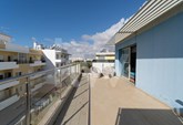 Imagine yourself living in this spacious and bright T3 - Suites duplex apartment, with two large and versatile terraces - Sea View