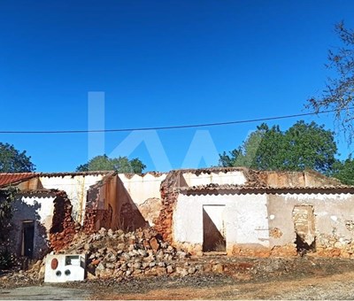 Ruin with one hectare of land in Paderne, Albufeira - Albufeira Lentiscais